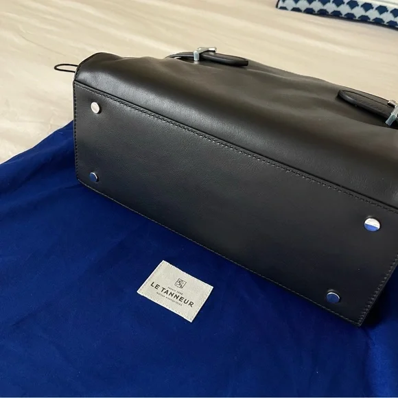 Brand New- Le Tanneur Emie Medium Handbag in Smooth Leather 🖤✨ - Picture 6 of 16